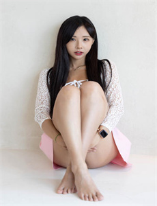 手捏了一下胸前的小兔子动画-妽妽夹得我好舒服