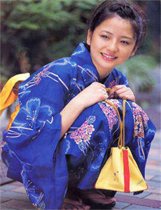 久久精品亚洲成在人线AV麻豆-《年轻女教师3》电影
