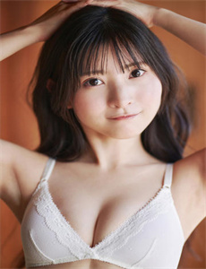 朱音唯-女士不遮阴小内搭走秀